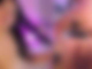 Live cam show with Naireth - Fingers on StripNow
