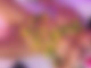 Naireth MILF webcam performer live streaming