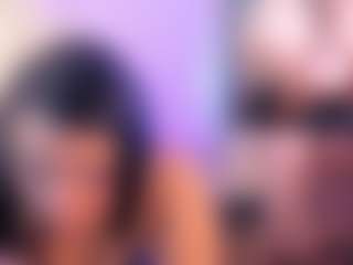 Live cam show with Naireth - Facial on Camsoda