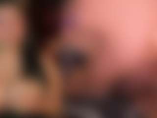Live cam show with Naireth - Striptease on fuklive.com