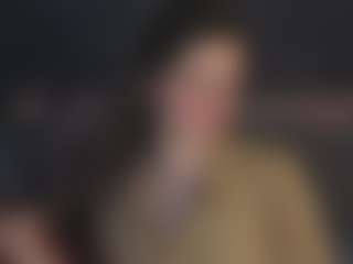 Live cam show with Datsi-Benson - Erotic Dance on Chatstar