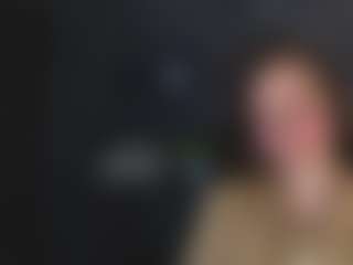 Live cam show with Datsi-Benson - Brown Hair on Strip Flash - Live Sex Shows