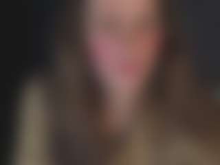 Live cam show with Datsi-Benson - Natural on Hubzter Live