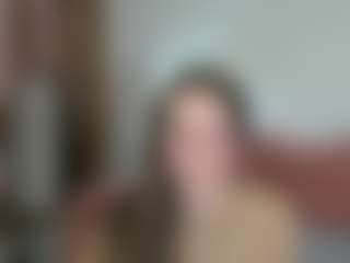 Live cam show with Datsi-Benson - Bedroom Mature on eurowanks.com