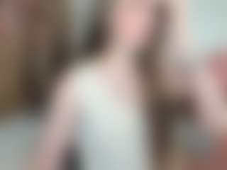 Live cam show with Datsi-Benson - Teasing on Camsoda