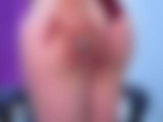 Live cam show with Datsi-Benson - Moaning on Cam Slut