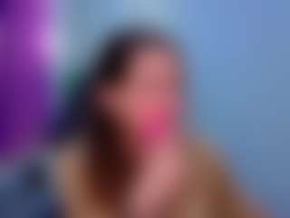 Live cam show with Datsi-Benson - Moaning on sexylive.show