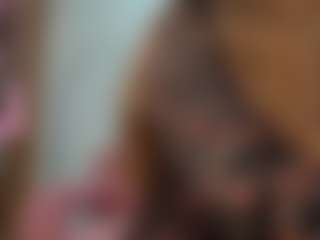 Live cam show with Datsi-Benson - Nipple Play on Chatstar
