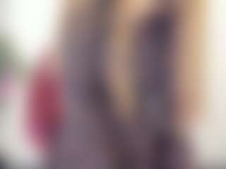 Live cam show with Datsi-Benson - Camel Toe on Camsoda Late Night