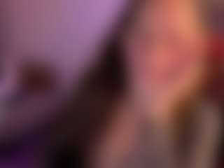 Live cam show with Datsi-Benson - Green Eyes on Cam Slut