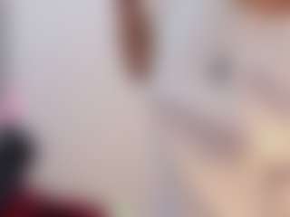 Live cam show with Datsi-Benson - Teasing on Camsoda