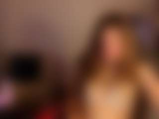 Live cam show with Datsi-Benson - Teasing on Camsoda