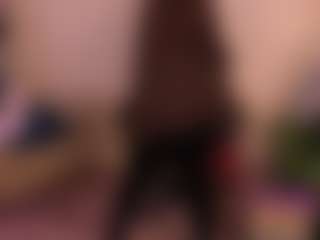 Live cam show with Datsi-Benson - Mature on Camsoda