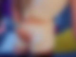Live cam show with Datsi-Benson - Blue Eyes on Milfs Live