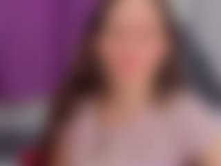 Live cam show with Datsi-Benson - Green Eyes on Uber Horny