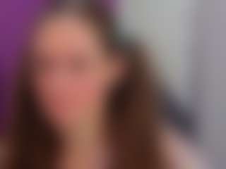 Live cam show with Datsi-Benson - Small Tits on https://playwithruby.com