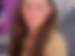 Live cam show with Datsi-Benson - Blue Eyes on TeamSkeetLive
