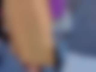 Live cam show with Datsi-Benson - Nipple Play on Camsoda