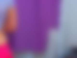 Live cam show with Datsi-Benson - Brown Hair on studioflirtlive.com