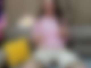 Live cam show with Datsi-Benson - Green Eyes on Camsoda
