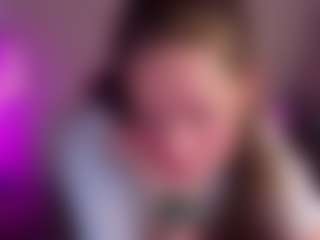 Live cam show with Datsi-Benson - Upskirt on Hubzter Live