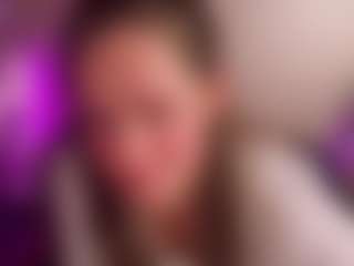 Live cam show with Datsi-Benson - Upskirt on Uber Horny