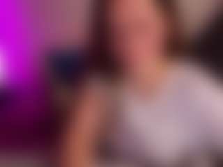 Live cam show with Datsi-Benson - Green Eyes on liverealitysex.com