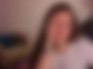 Live cam show with Datsi-Benson - Camel Toe on Uber Horny