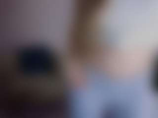 Datsi-Benson's Live Sex Cam Show