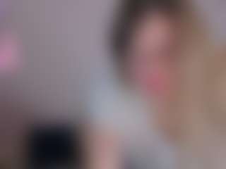 Live cam show with Datsi-Benson - Nipple Play on CSO-WL