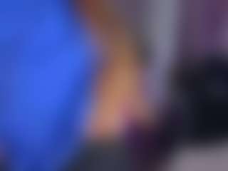 Live cam show with Datsi-Benson - Moaning on Camsoda