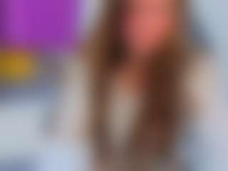 Live cam show with Datsi-Benson - Moaning on Strip Flash - Live Sex Shows