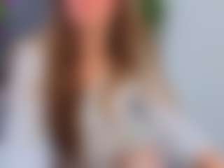 Live cam show with Datsi-Benson - Submissive on livesuperchat.net
