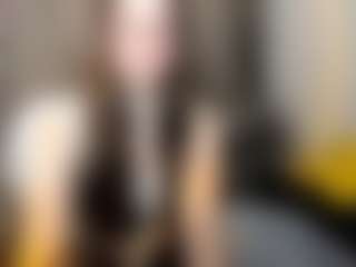 Live cam show with Datsi-Benson - Submissive on live.xheat.ai