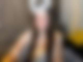 Live cam show with Datsi-Benson - Ass Clapping on Camsoda