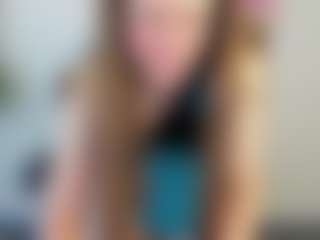 Live cam show with Datsi-Benson - Moaning on Camsoda