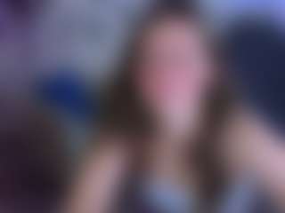 Live cam show with Datsi-Benson - Teasing on Camming Site
