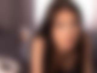 Live cam show with EmileeSarisky - Anal on CamClone