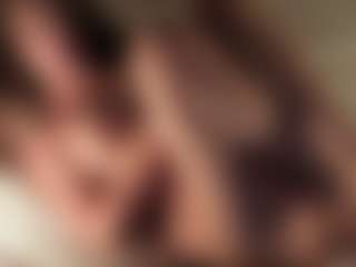 Live cam show with Polly - Blonde Hair on AdultVida.com