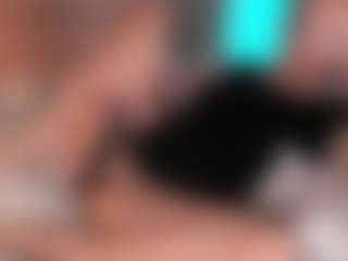 Live cam show with Polly - Blue Eyes on xxxlivecams.org