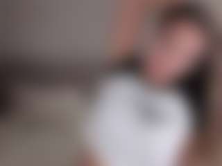 Live cam show with Polly - Average on Camsoda
