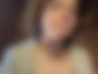 Live cam show with MerylAlsheimer - Facial Piercings on Dolls Live