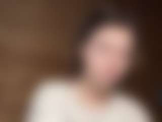 Live cam show with MerylAlsheimer - Nipple Piercings on AdultVida.com