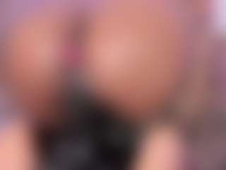 RacheellGrayX's Live Sex Cam Show