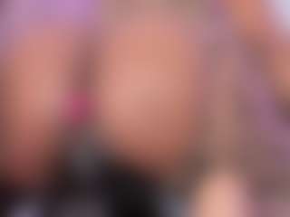 Live cam show with RacheellGrayX - Spank Ebony on SinfulBabes
