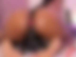 RacheellGrayX's Live Sex Cam Show