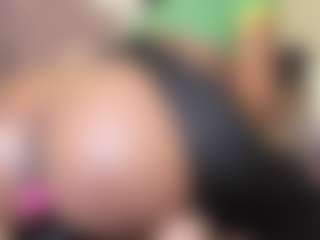 RacheellGrayX's Live Sex Cam Show