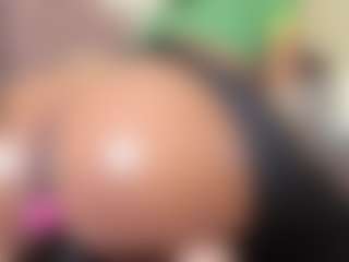 RacheellGrayX's Live Sex Cam Show