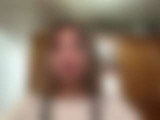 Live cam show with UlrikeLagrange - Green Eyes on CamwithHer