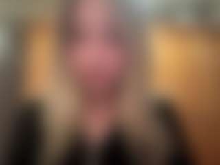 Live cam show with UlrikeLagrange - Public on CamwithHer